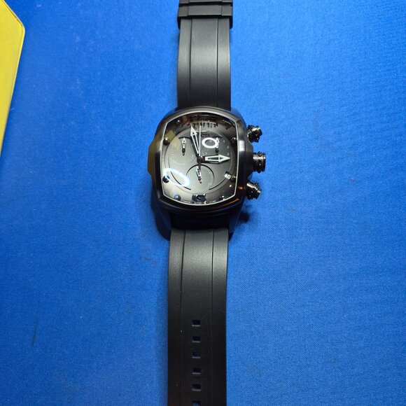 Invicta LUPAH Chronograph - Picture 4 of 8